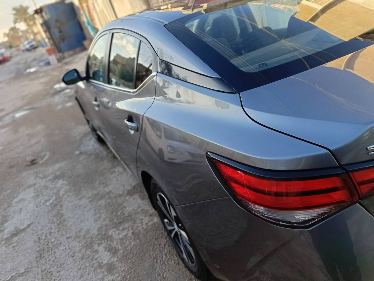 السلام عليكم ( مراوس وحسب القناعه) 
نيسان سنترا موديل 23 امريكي 
دخول جديد وترقيم جديد رقم اربيل 
فئة SV مواصفات كامله ما عدا الفتحه فقط 
حادث قطعه وحده فقط تبديل وصبغ بدون دواخل شرط الفحص والسونار رقم الشاصي 3N1AB8CV4PY223536
ماشيه 21 ميل فقط 
المواصفات معروفه فول ما عدا الفتحه 
مكان السياره بغداد 
للاستفسار اكثر المراسلة على الرقم ***********
