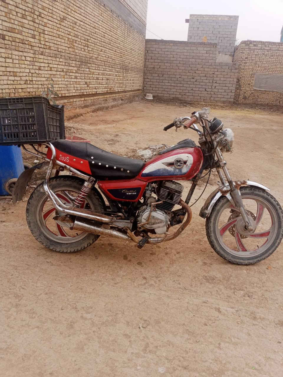 للبيع تاي موته مديل 15اوراق اصولي كهربائيات كلها شغاله سلف هندر لايت مكاني شطره السعر 350قفل ***********
