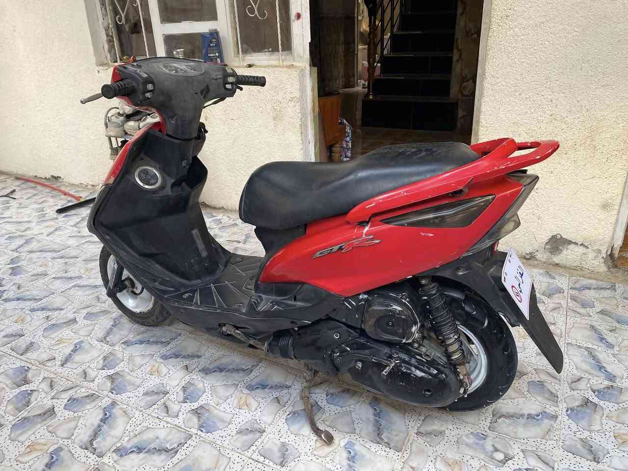 ماكس ثعلب Gtr دراجه نضيف وخير من الله شلعه ومعدل مفوله اي نقص مابيه دراجه شغاله نكره الدراجه بلاديه كله ختم واحد ويه المكينه بوشه 52 بلاد سرعه 140 
كفراته نضيفه وماعايزه شي شغل واطلع مكاني حله شارع 40
للتواصل ***********
