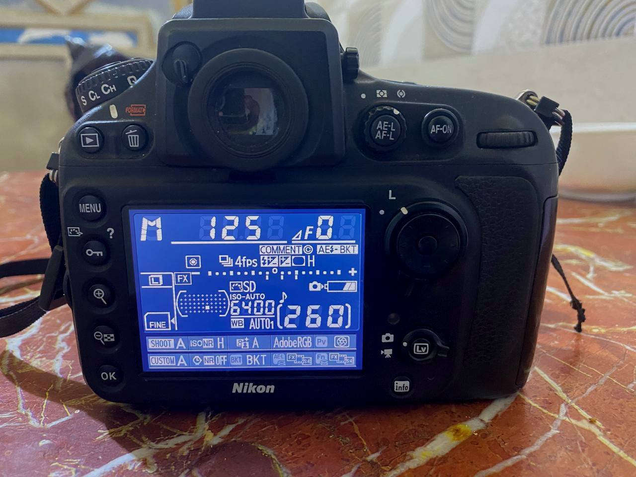 نيكون D 800
الشتر 39.
عدسة 70.....200 فتحه 2.8
بيع كاملة. 
السعر خاص. 
*********** واتساب
