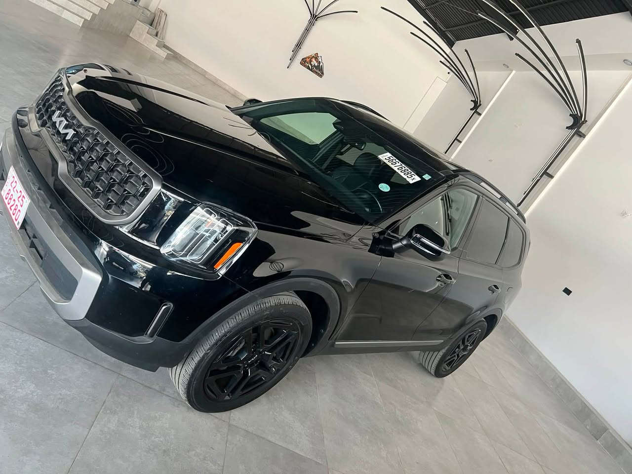 Kia Telluride 2023 EX 

مواصفات
الكاميرا الخلفية
التحكم على المنحدرات
مستشعر وقوف
تدفئة المقاعد
تبريد المقاعد
فتحة السقف
مسند الذراع
مثبت السرعة
مرايا جانبية كهربائية
نوافذ كهربائية
حساس المطر
نظام المفتاح الذكي
مقاعد كهربائية
المصابيح الأمامية ليد
عرض المعلومات على الزجاج الامامي
التشغيل عن بعد
ABS
AWD
شاحن لاسلكي
ستائر خلفية
كشافات ضباب
10 وسائد هوائية
فرامل الوقوف الإلكتروني
نعليق تلقائي
وضع القيادة
منقي هواء
نظام مانع السرقة
التحكم الإلكتروني في الثبات
تحكم التكييف التلقائي
نظام التوجيه الكهربائي
حساسات ضغط الإطارات
قفل الأمان للأطفال
نظام صوت هارمان كاردون

واحد باب صبغ بدون ارباك 

250$
***********
