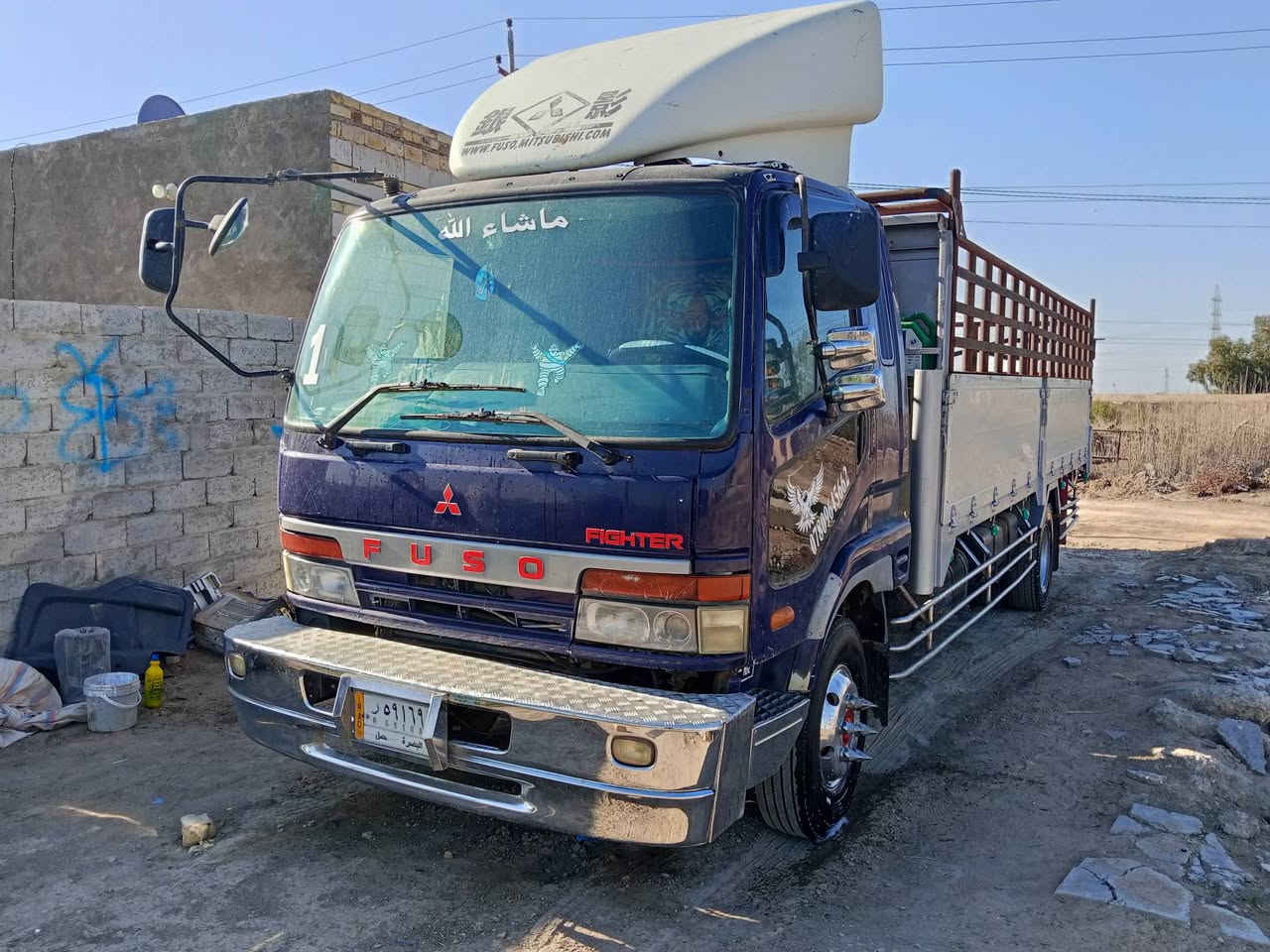 فوزه بزون سته وربع بلاد شاصي عريض موديل 98مكينة 17عادي محجر تفصال جديد مقدم مال شيطان  تخم تاير سياره جديده وجاهزه برغي ماعايزه رقم الهاتف ***********
