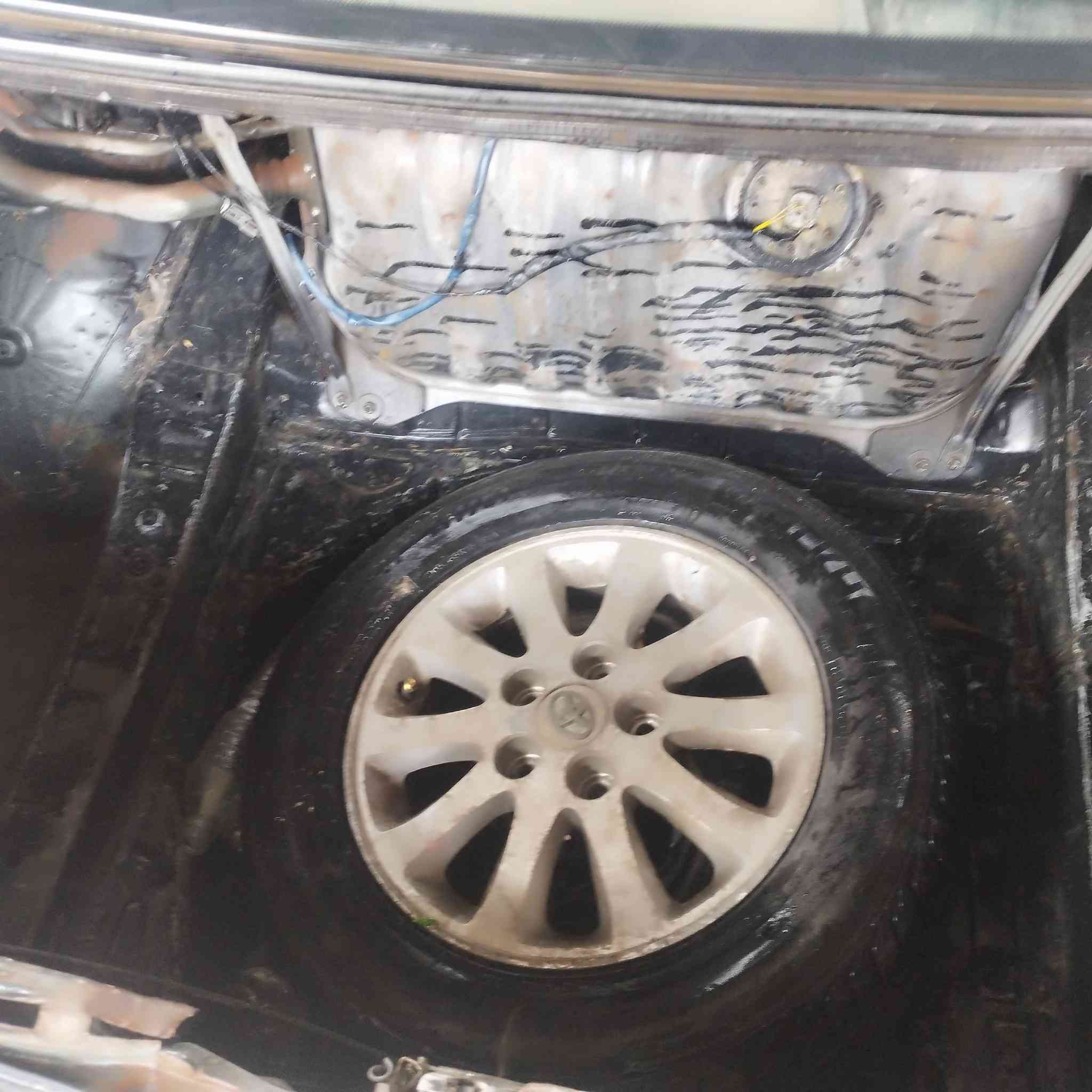 سلام عليكم  شيزر للبيع كير ومكينه وحداديه خير من لله تخم تاير سياره ترايها حلو كفاله كص ونقل وصوليات سنويه   لل27 مكاني نجف شراي يتفضل ***********
