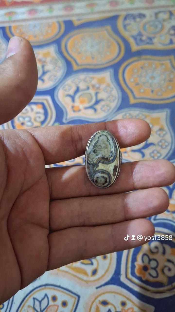 السلام عليكم ورحمة الله وبركاته 
أحبائي داودي للبيع حجر خشن مكان بابل يوجد توصيل سعره ١٠٠ الف


**إذا كنت صاحب هذا الإعلان وتريد حذفه لأي سبب، رجاءا أرسل رسالة إلى الدعم الفني**