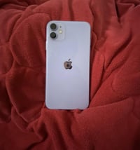 11 عادي مكاني حله سعر 250 مكفول ما مفتوح وكلشي شغال ذاكره 128  بطاريه ...