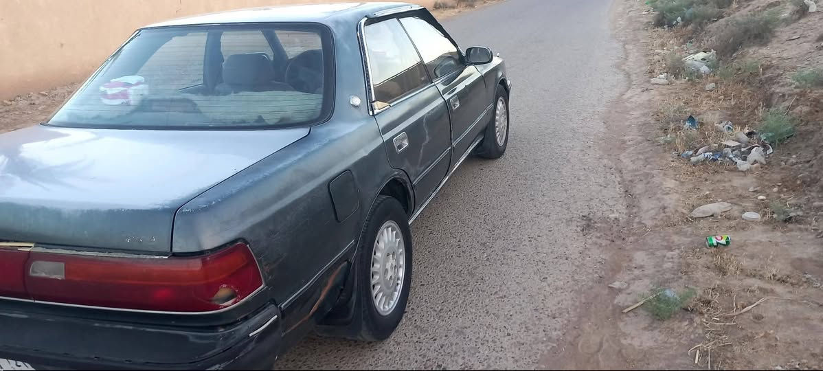 سياره للبيع نوع شيزر موديل ٩٠ رقم صلاح الدين مشروع وطني مكينته ثنين ونص شرط مكفول سياره بلاديه مكفوله من الكص وين ميعجبك افحص صدر جديد تخم تاير سياره خير من الله السعر ٢٨وبيها مجال للطيبين للاستفسار ***********
