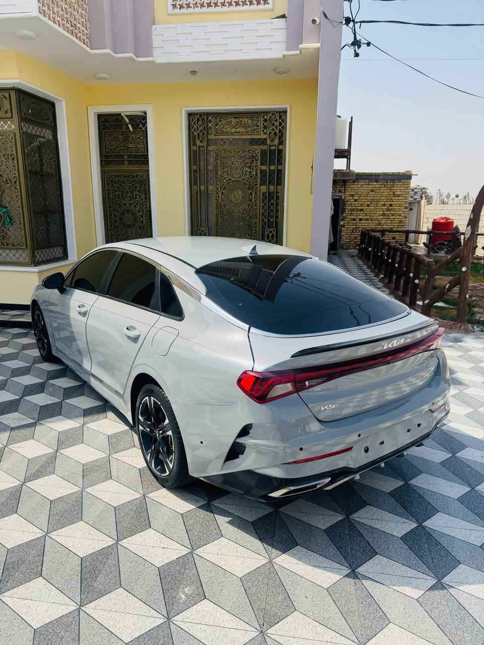 للبيع 

KIA K5 GT LINE 2024 

كيا كي فايف لون اسمنتي مميز موديل 2024 جيتي لاين 

مواصفات 

داخل احمر 

 فول ماعدا بانوراما

بصمة

رادار امامي 

رادار بالمري 

تشغيل عن بعد 

كشنات جلد 

شاشة جبيرة 

كار بلي 

كاميرا خلفية 

AUTO HOLD 

كشن كهرب 

وباقي مواصفات المعروفة جتي لاين

ماشيه 26 mi 

 حادث سياره بيهه قبق الجنطه بارد وصبغ صور الحادث مرفوقه مع المنشور 

عنوان السياره: ذي قار قضاء الفهود 📍 

بدون رقم فحص موقت ترقيم جميع المحافضات

 السعر : 182 ورقه بيهه مجال حق الجيه 

***********//***********📲📞

