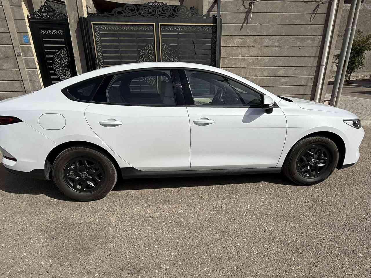 السلام عليكم سيارة BYD كن بلاص موديل 2025 كفالة عامة رقم بصرة تحويل ثاني يوم ماشية 5000اخت  الزيرو   كفالة من كل شي جديدة سيارة بعدهي ع وضع الشركة سعر سيارة 128 
***********
