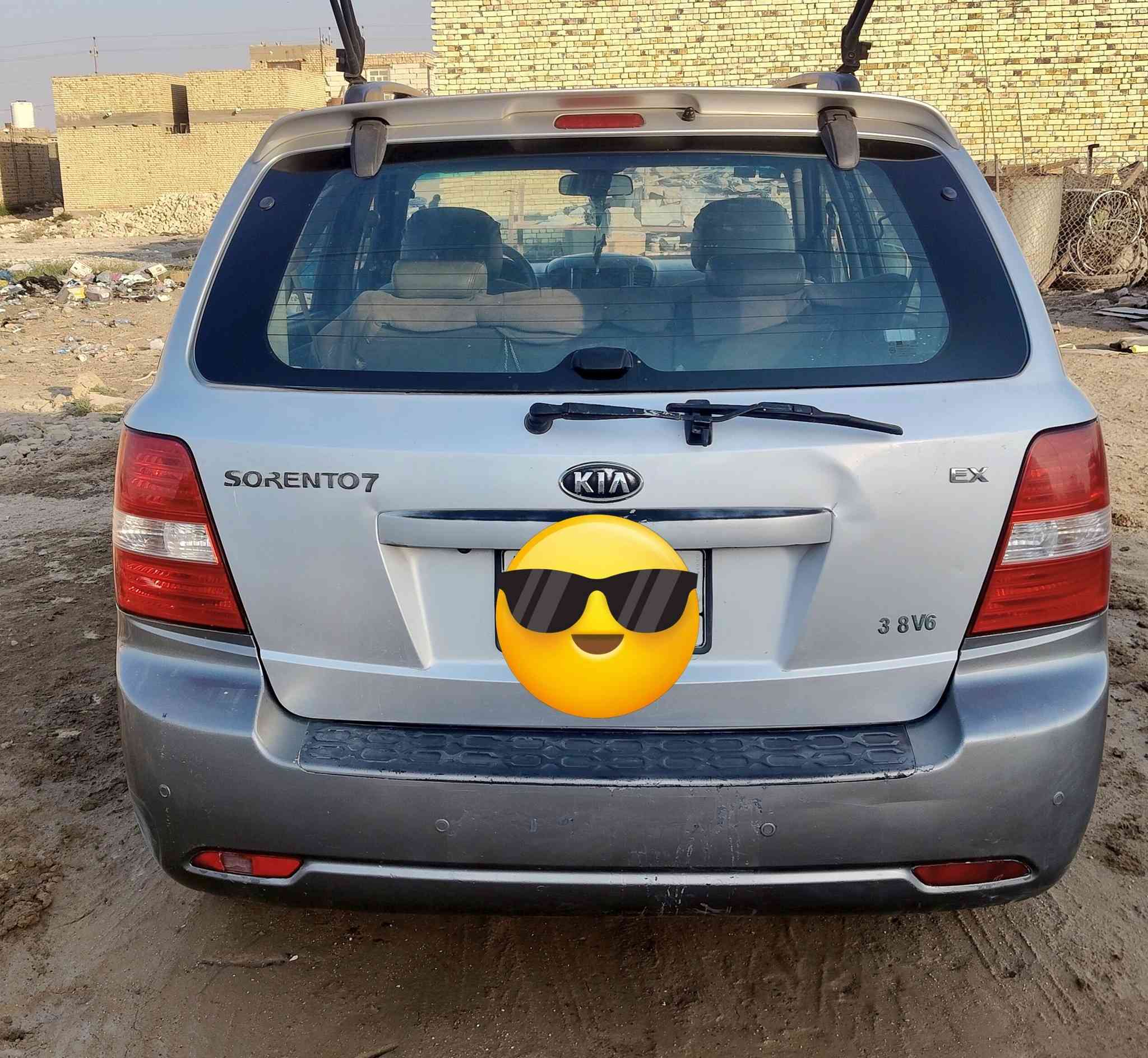 سورنتو موديل 2009 

الجاملغ الأمامي الأيسر مبدل. 
تصليح جزء صغير من مقدمة البنيد 
رقم انكليزي. مداور ثاني يوم 

السعر 110 وبيه مجال بسيط 
العنوان الناصرية حي الجامعة (الصخيين)
رقم الهاتف ***********
