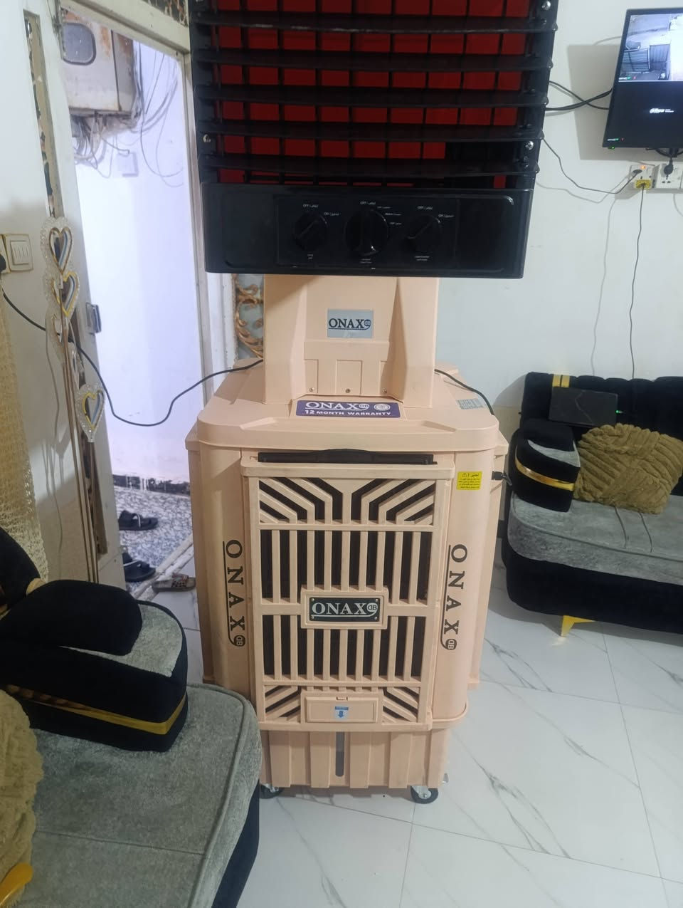 السلام عليكم مبردة للبيع استخدام يوم واحد فقط طلعت جبيرة حجم ٥٠ السعر ٢٥٠ ناصرية مركز ***********
