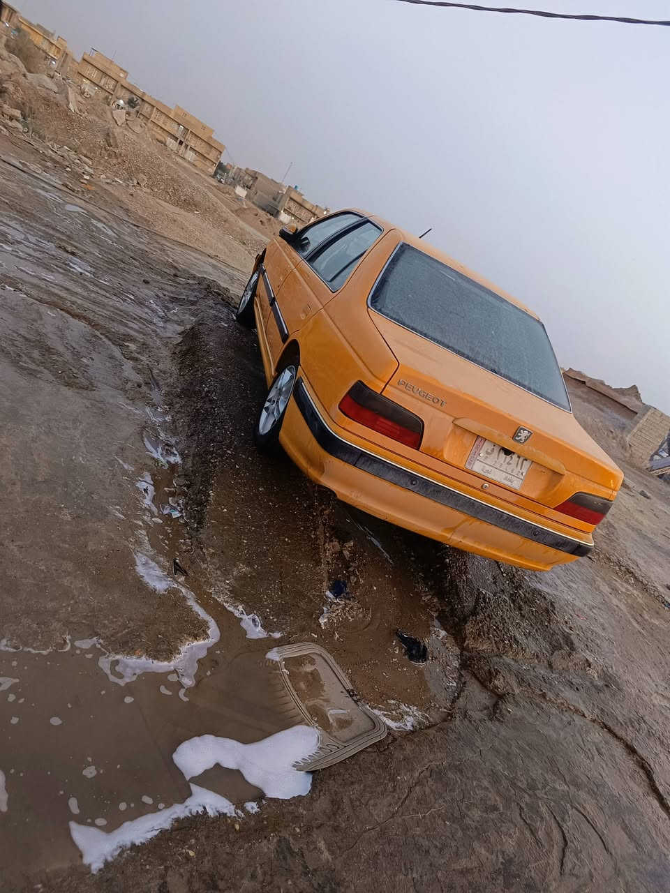 السلام عليكم 
بيجو بارص موديل 23
كفاله عامه كفاله عامه
محجوزة ثاني يوم سوي وكاله 
راعيه بغداد 
فول مواصفات 
اربعه دسك 
تخم تاير جديد 
السعر 70وبيها مجال
***********
