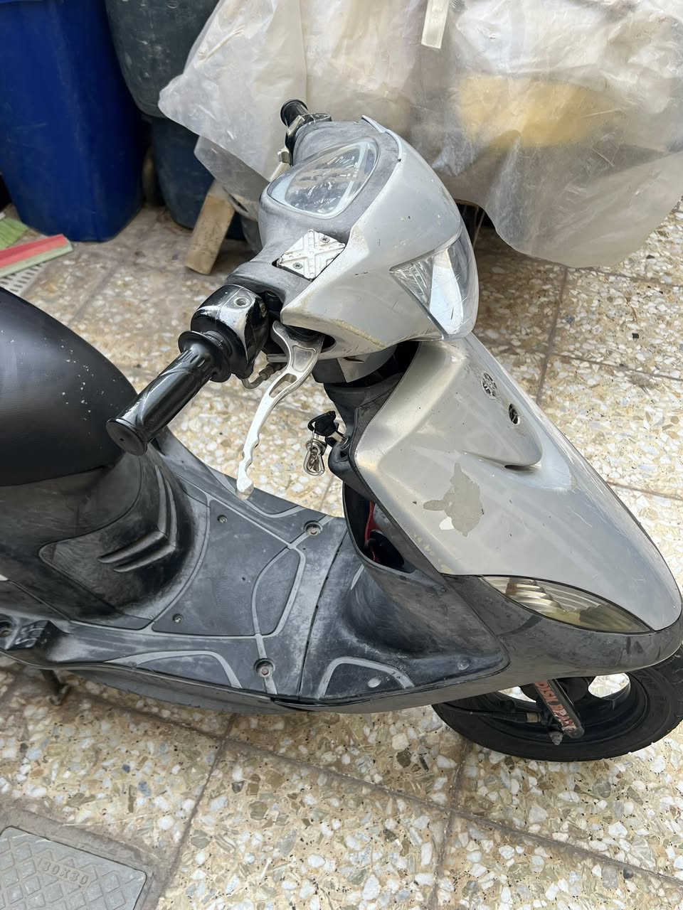 السلام عليكم دراجة ماكس عدلة رمبه منزلها كفاله عامة اورقها كامله مابية نقص وشادلها كفر سمائي للجمالية وكفرها الاصلي هذا بصوره موجود سعرها 900 مكاني بغداد ***********

ملاحضة: الله شاهد ماخذها ١١٥٠ مو شراي ليكسر بيها
