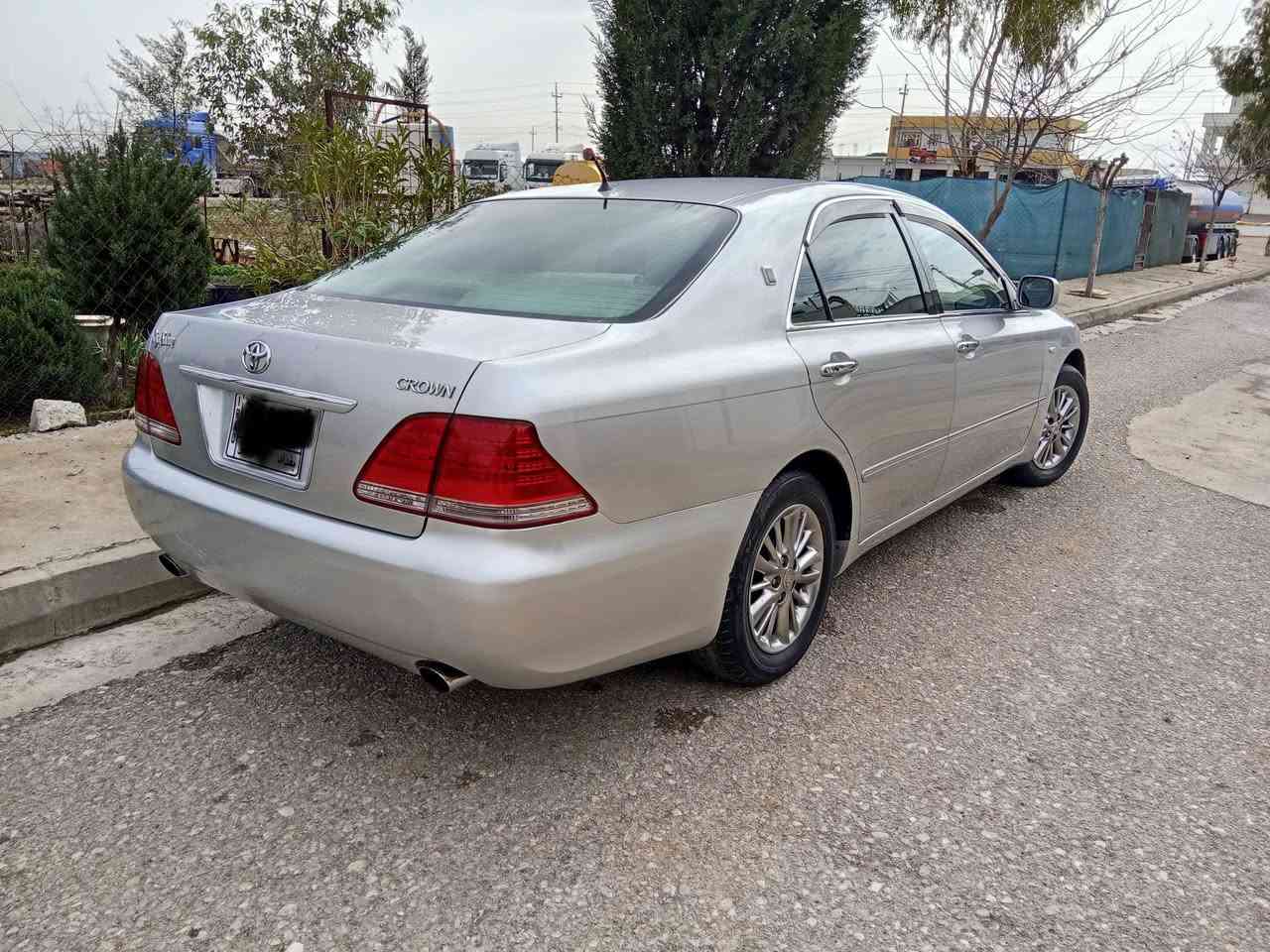 شاهینە موس
۱٨۰
بچوک بە بچوک
پێنج بەسمە
سێ دوگمە
پەردە
کامێرە
چوار پارچەی یابانی هەیە
***********
