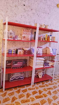 للبيع ارفوف مستعملات قليل 07731006320