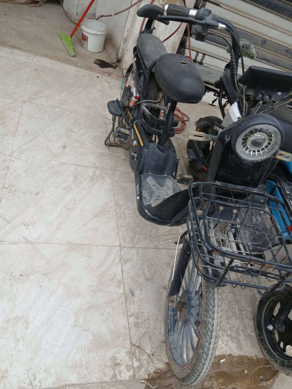 دراجة شحن موديل ٢٤ بطاريات فول
سعرها ١٧٥ بيها مجال مكاني بعقوبة مدخل مفرك ***********
