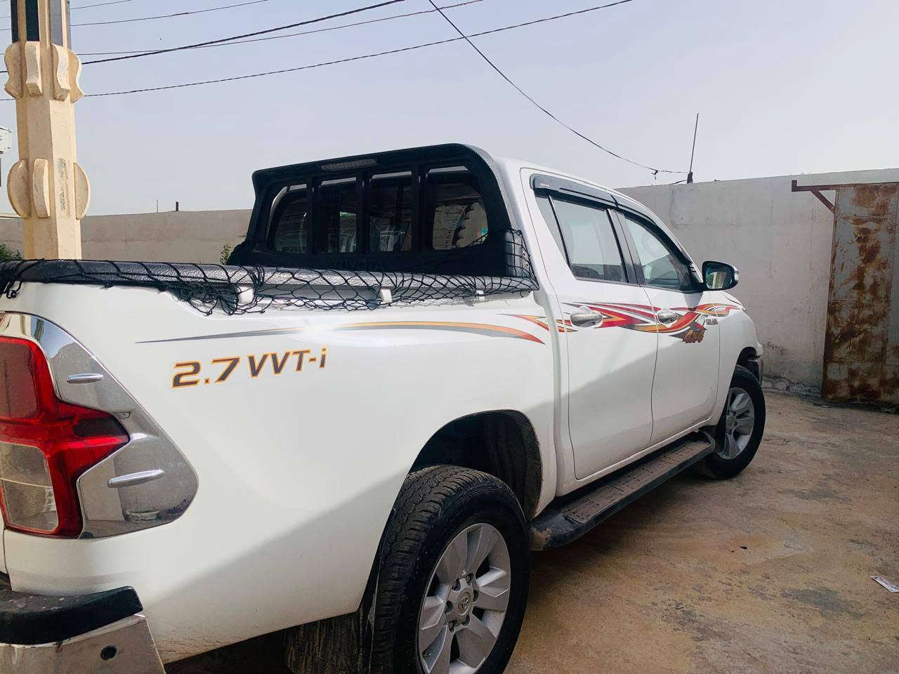 سلام عليكم
Toyota Hilux 

للبيع سيارة جديدة تخم تاير محرك كير كفاله شرط تبريد ثلج قطعتين تبريد بيهة بارد قليل شبر ما بيهة اي نقص ماشية150الف حقيقي شاشة مديل سيارة (2016)يرهم مراوس حسب لقناعة للتواصل رقم ***********
