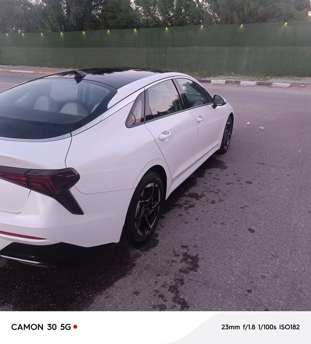 موديل 2024.. مكفولة بس تكحيل بدعامية كلش بسيط السعر 220 اي استفسار اتصل 
0771 829 4670
