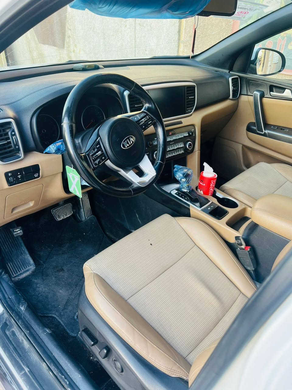 السلام عليكم سبورتج موديل 2021خليجي رقم شمالي مواصفات فول مكينه الفين دوش فتحه بصمه جنطه كهرباء بيهة هواي مواصفات تحويل ثاني يوم. ملاحضة بيهة تكحيل بصيط داير جاملغ الخلفي. مكاني بغداد الورفلي للتواصل رقمي ***********
