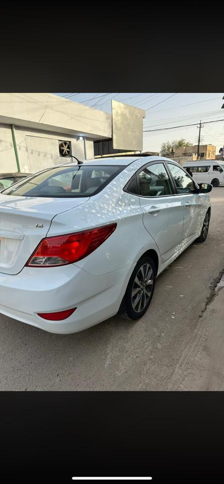 سلام عليكم
للبيع هونداي أكسنت خليجي بلو 
الموديل 2016 سياره ع وضعيه شركه 

محرك 1600
تحكم ستيرن
لايت لد بك لايت لد 
أشاير بلمري 
فتحه 
4 دسك
سويج عدد 2 
تبريد ثلج 
السياره جاهزه من كل النواحي 
رقم بغداد نكليزي  سنويه بسمي 
السعر 115.  ***********
