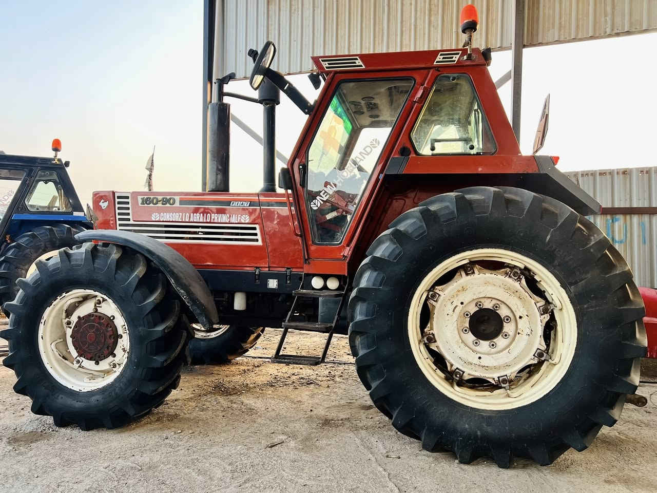 فيات حجم 90-160 منفيس مامشتغله بالعراق نص اوتماتيك فول مواصفات ميكانيك مكفول تخم تاير جديد للاستفسار اكثر الاتصال ع الرقم *********** واسط الزبيديه
