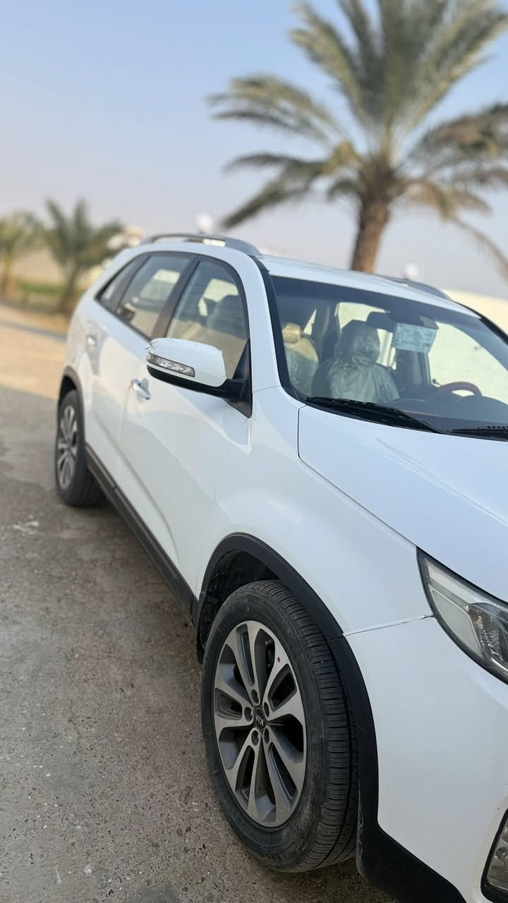 كيا سورنتو        ٢٠١٣.     محرك V6.     وارد خليجي.   موصفات عاديه صبغ بيها بدون معجون.          مكاني رمادي.      رقم أربيل.      بسمي تحويل ثاني يوم 

سعر:175$ 
***********
