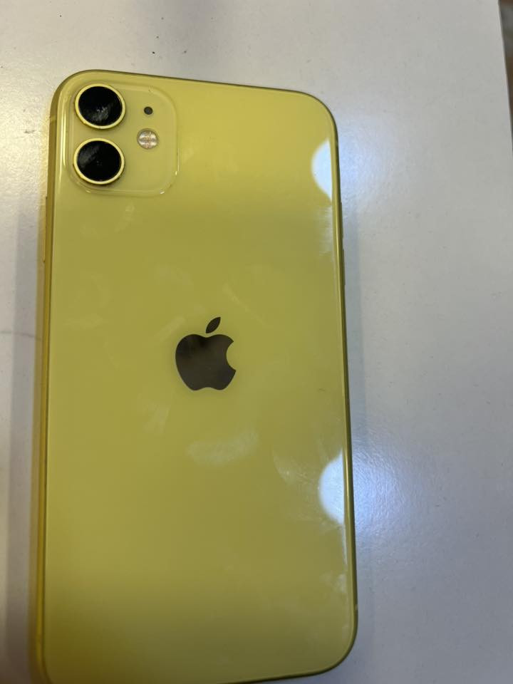 11عادي ممفتوح
ذاكره128
الجهاز ميعبر هوا 
فقط بي الضربه ب شاشا ومماثر بكلشي
***********
