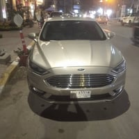 فورد فيوجن 2018 هايبرد 2000 بيه جاملغ خلفي وباب ماشيه98الف للاستفسار 0...