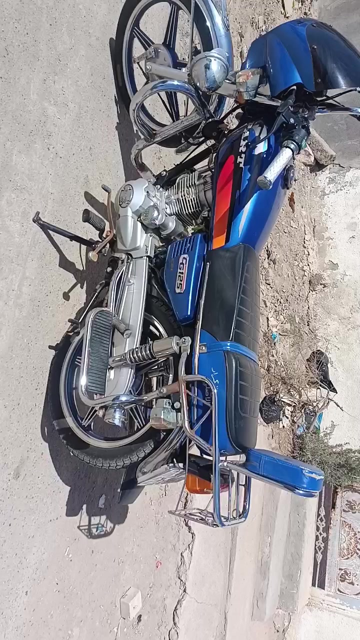 سلام عليكم دراجه بارت مدرل 2023مامفتوحه بعتي جيس مامتعوبه ماشيه قليل مرقم وسنويه رقم انكليزي السعر مليون 250وبيها مجال لحك الجيه اتصل على هذا الرقم ***********
