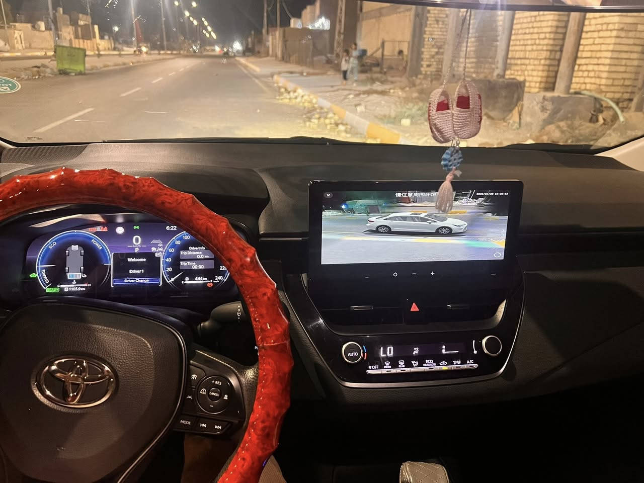 للبيع او المراوس  كورلا هايبرد2024 الشكل الامريكي Gr فول موصفات كفالة عامه من الصبغ والبارد رقم بغداد بأسمي  ماشيه 30الف 
السيارة عله وضع الشركة علة ايدي من زيرو ادامه جيدة        دهن ميتاسو  السعر اتصل تلفون ‭0787 612 8950‬
