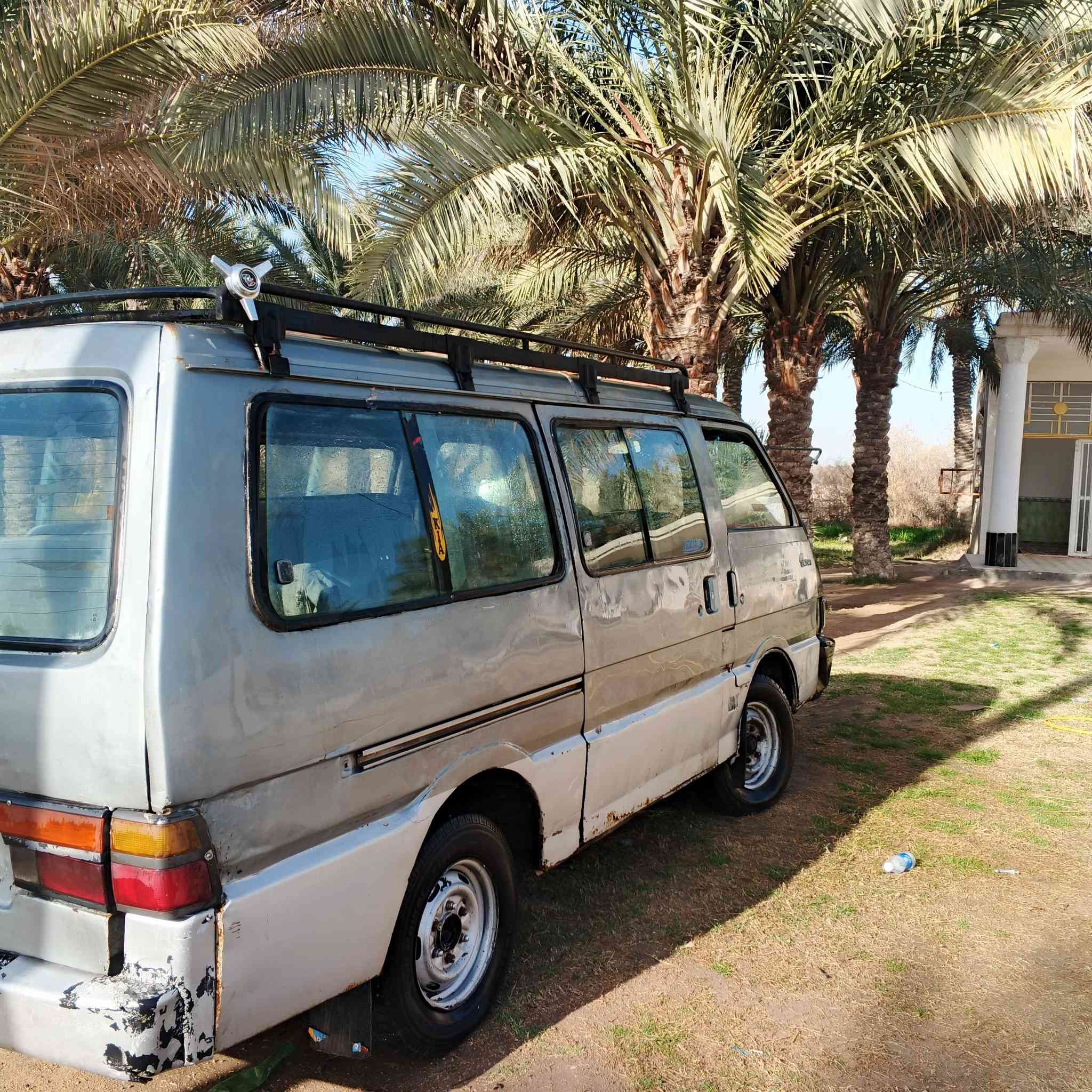 كيا بستا موديل 93سنويه نهايته 27
كير ميكنه اكسن مكفولات حداديه 
***********
السعر 35بيهه مجال... اسوي وكاله
