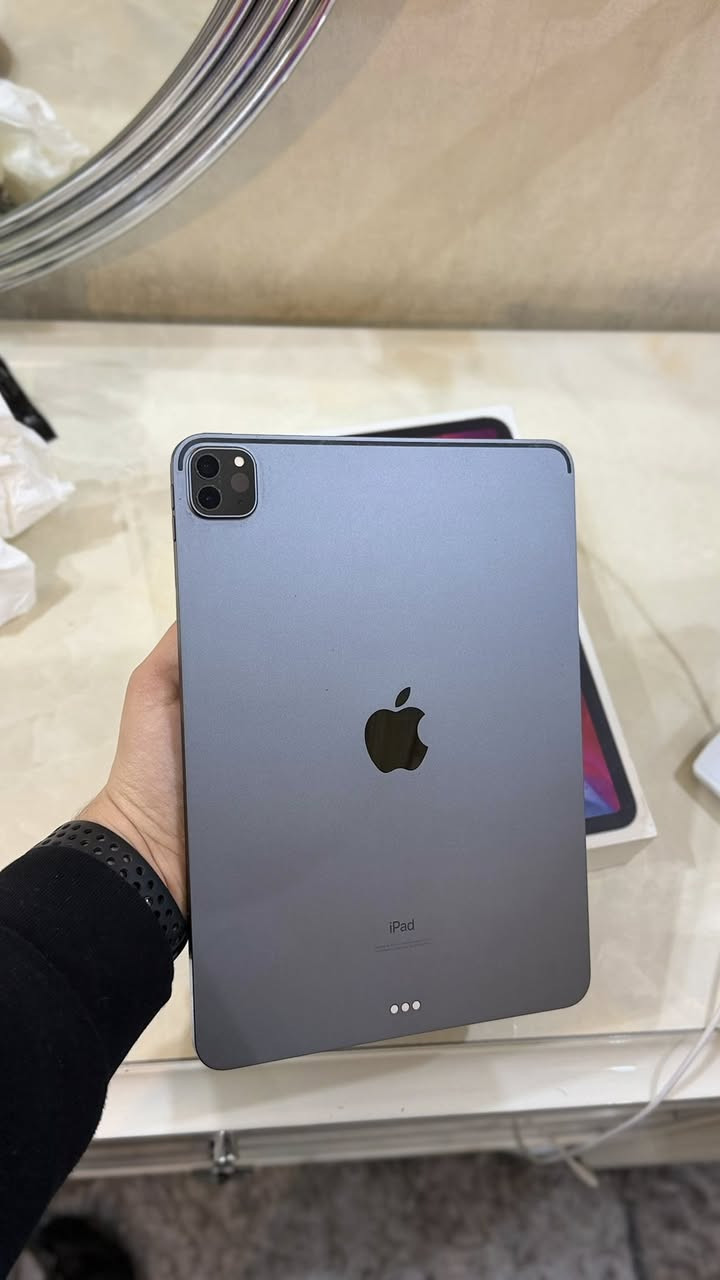 ايباد برو 11 جديد مستخدم حيل قليل مع كيبورد ماخذو ب 90 الف سعر الايباد ويه الكيبورد 680 قفل


**إذا كنت صاحب هذا الإعلان وتريد حذفه لأي سبب، رجاءا أرسل رسالة إلى الدعم الفني**