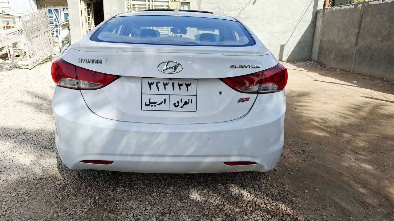 السلام عليكم النتره 2013 خليجي مكينه 1800 السياره جاهزه من كلشي كير مكينه حداديه تخم تاير السياره فول بيه باب الصدر مصبوغ والباقي كفاله رقم اربيل بسم كردي تريد وكاله تريد تحويل سنويه نافذه السعر 113 وبيه مجال قليل مراوس هم ترهم اذا قريب عليه المكان كربلاء طويريج ***********
