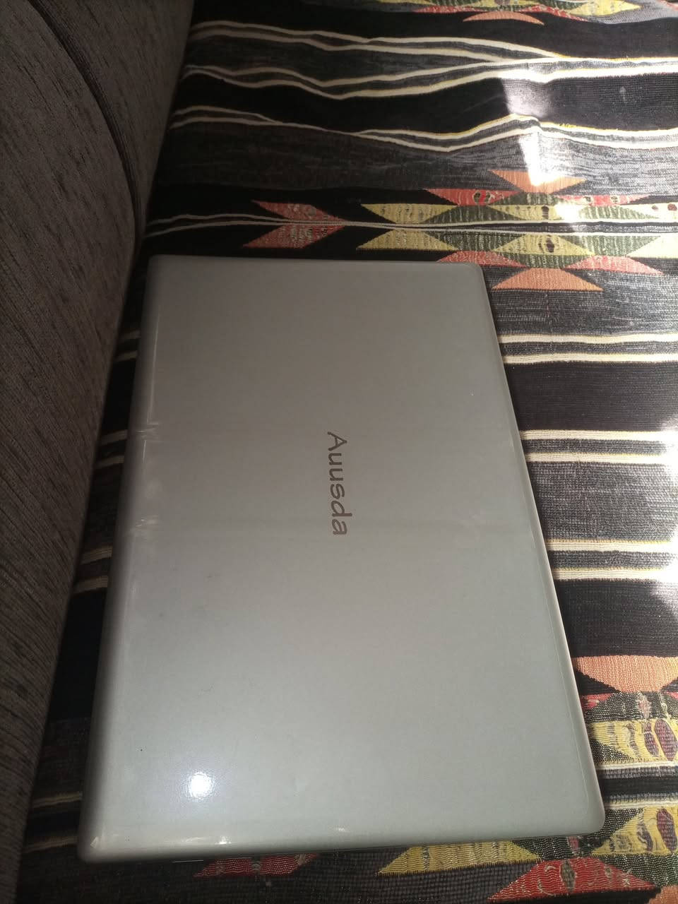 لابتوب بل كرتون جديد شرط مامستخدم سعر 125 شري اتصل ***********
