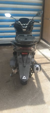 هوندا • PCX • سكوتر