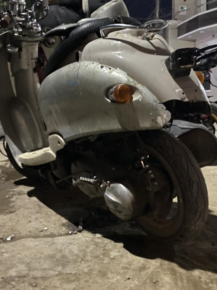 دراجة عبد الحليم للبيع شغاله هندر نقص بس باتري
مكان شهداء البياع موجود خاص و رقم***********
