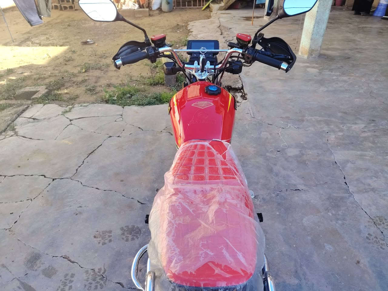 دراجه للبيع موديل 25محرك 200بعده صفر عله وضع الشركه الشراي يتصل السعر 825وبي مجال *********** مكاني الحويجه داخل
