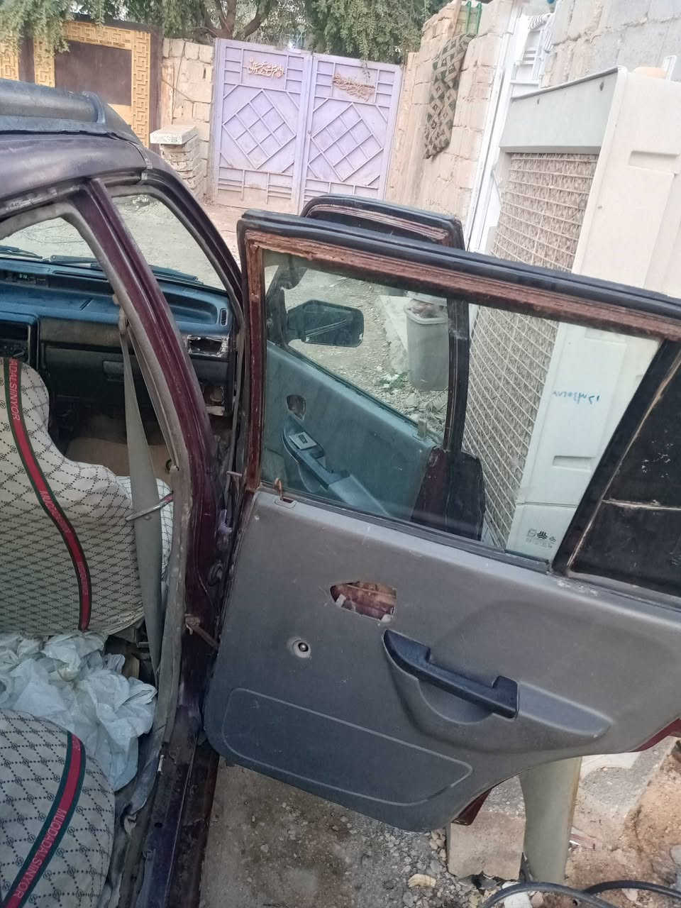 السلام عليكم
كيا برايد موديل 1995 
محرك وكير خير من الله 
محرك 1600 كير عادي شادلها نوزل اقتصادي
خياسات مصلحه شواصي نضيفه
السياره بدون حادث قوي براكيتات وتكم بلادي
مكاني كربلاء السعر 18 وبيها مجال
اتصال ***********
