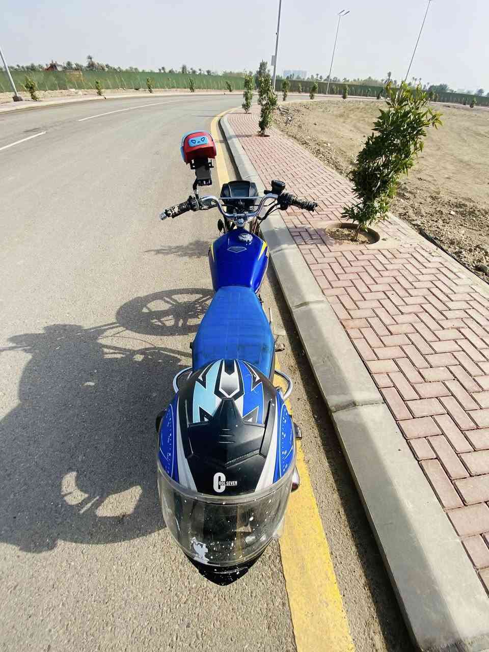 سلام عليكم ايراني موديل 24 هاي بلحقيقه ارتب من صور بيها نشرات كهربايات كله شغال قفل ب 500 مكاني بغداد 
 ***********
