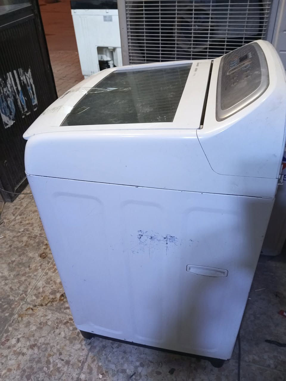 غساله سامسونج ١١كيلو نظيفه جدا السعر ٢٥٠تبريد شينون نظيف جدا مشتغل موسم واحد السعر ٢٥٠صوبه زيتيه 13خانه السعر 40مكاني كريعات الاتصال على ***********
