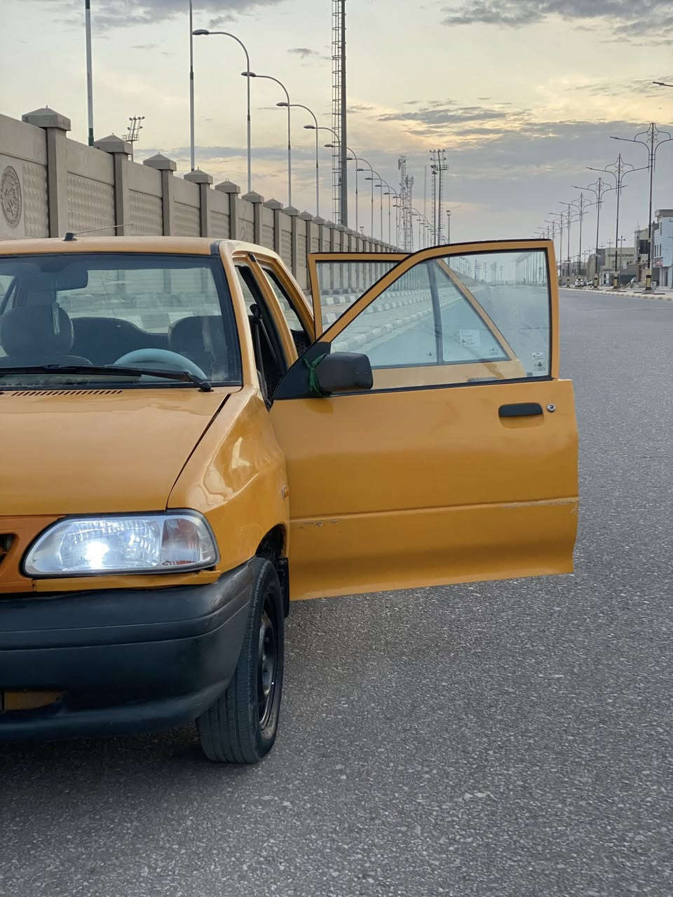 السلام عليكم سايبه للبيع موديل ٢٠٠/١٨ مكفوله كفاله عامه محرك كير خير من الله سياره حلوه نضيفه 49   بيه مجال مكاني كربلاء حي نصر قرب ملعب دولي وشراي يتصل على هاذه رقم ***********
