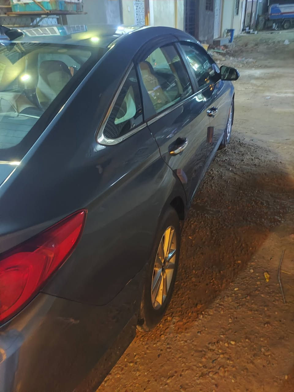 سوناتا موديل 2016 اربيل حادث امريكه بنيد جاملغ ايمن وذني البابين والجاملغ الخلفي صبغ بدون فتح بدون تبديل سعر 105//***********//مكان السيارة بل نجف
