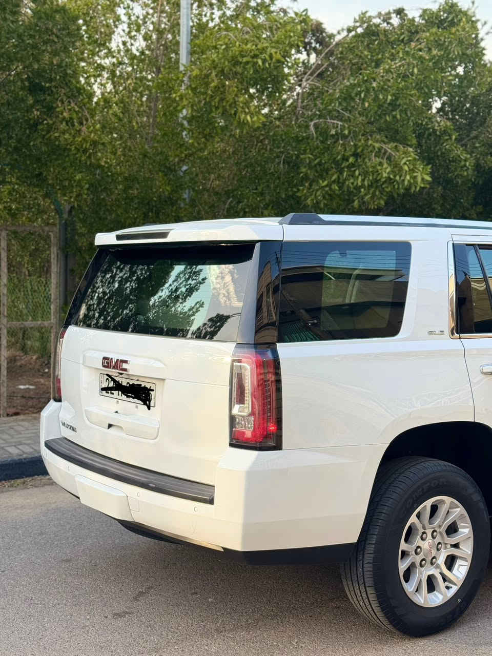 سلام عليكم يوكن2017خليجي وكاله المنصور رقم اربيل دولي تحويل او وكاله مكينه ما مفتوحه بشرط ماشيه95حداده تخم تاير كله جديد سياره جديده بمعنى الكلمه 
مكان السياره بصره
سعر:340
رقم الهاتف:***********
