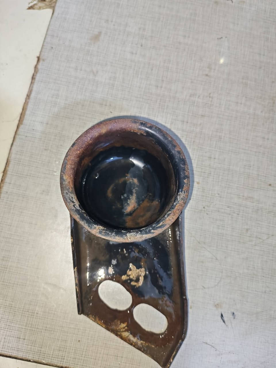 السلام عليكم غراض برازيلي
واتساب  ***********
كيجات شغاله 
صوندا تبريد  
جوينات 
كيجات مفصخه شغاله
بولبرن كلج اصلي 
كرون دعاميه ٨٣ موجود خلفي زوج وامامي بس اليسرة 
واكو هورنات اصلي مصلحات
