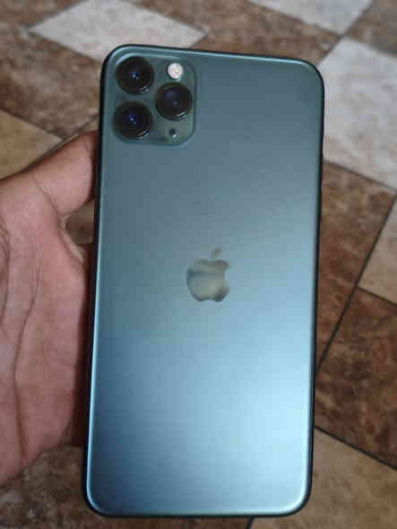 ايفون.. 11برو ماكس.. مبدل بي شاشه فقط.. ولبورتريه مو واضحه.. لباقي كلشي مكفول.. سعر225.. مكاني رميثه.. ***********
