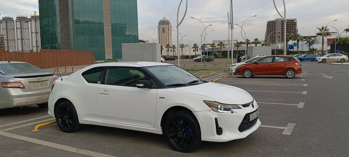 تؤيؤتا سايؤن سبؤرت 2014
بيهة 1 بدون ارباگ بدون اي شي
 بسمي صيارة كل شي جديد 
بيها مجال.    $ 97 

 ***********
