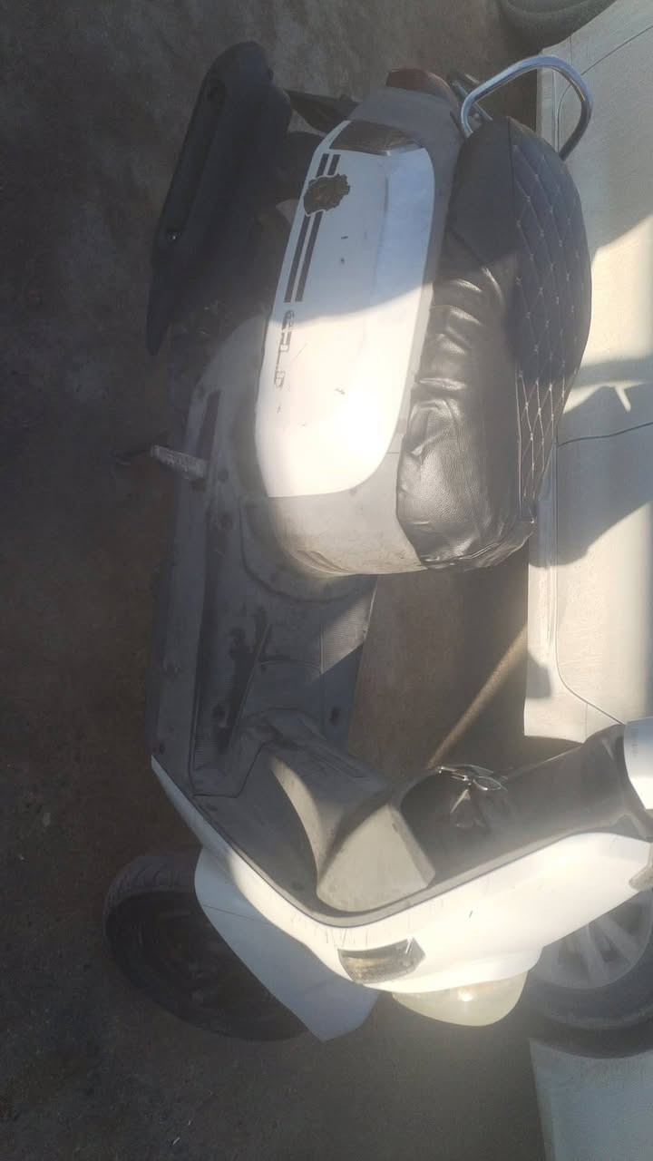 السلام عليكم بوليسي جديدة للبيع مكفولة مامفتوحة السعر ٦٠٠ وبيها مجال العنوان حلة مركز *********** مكلف بلنشر
