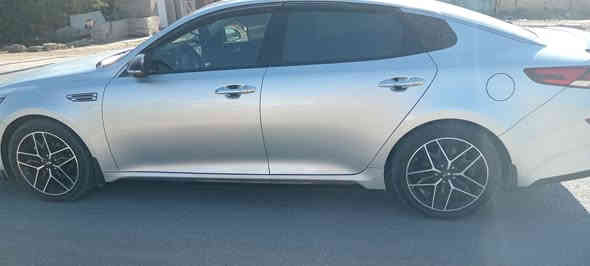 السلام عليكم 
🚗 كيا اوبتما موديل 2020 رقم اربيل 
 (ضرر السياره فقط دعامية امامي )

*   الممشى :- 72ميل
*   المواصفات:
بني رامه
كشن جلد
شاشة كبيرة
تحكم ستيرن
اشاير بالمري
٣ انظمه قياده
كاميرا دوارة 
مثبت سرعة 
 تخم تاير جديد
تدفئه _ تبريد
لدات نهاري
بك لايت لد
السعر 160 
متواجد وتساب 
***********
