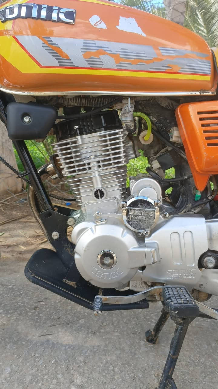 السلام عليكم دراجه سيفان للبيع موديل 24 محرك حجم200 مامفتوح شلعه تخبل كهربائيات شغاله اوراق سكنر مكان دوانية المركز الشراي بي خير ويدلل خاص موجود رقمي***********
