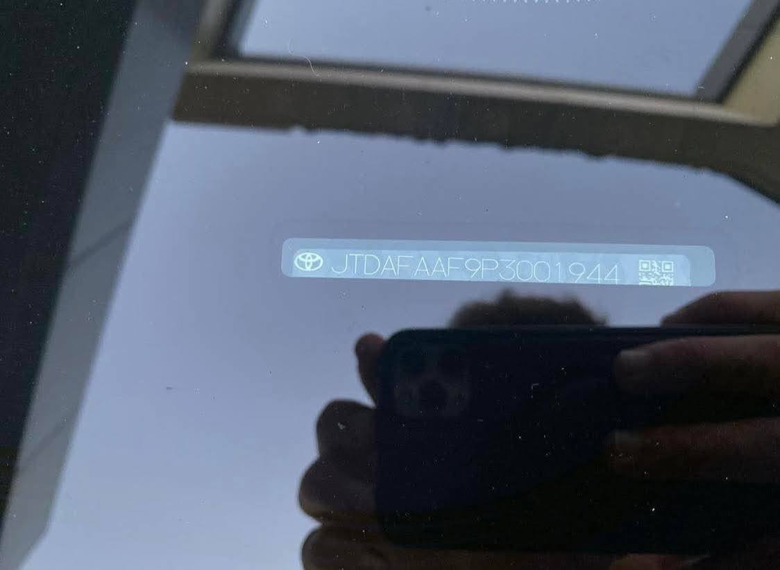 كراون موديل 2023 هايبرد
ماشية 30000 كيلو متر 

💎 ســعــر ✅ ::  الــرد تلقائي 📮

رقم سليمانية 
محرك 2.5 

رقم تواصل :-:-: ***********
