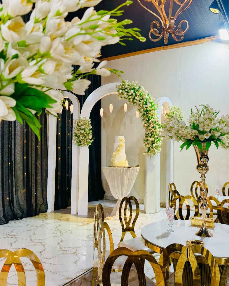 الحجوزات مفتوحة لحفلات التخرج الصباحية والمسائية 🌸

خصومات وتخفيصات وهدايا ع الحجوزات 🌸

سعة القاعة ٣٠٠ شخص 🌸 

للاستفسار الاتصال ع الواتساب مع مسؤولة حجوزات القاعة  *********** 🌸 

العنوان :- حي الجامعة - مقابل مجوهرات الماس - فوق مطعم چكن بوكس - ط ٣ 🌸
